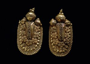 Etruskische Kunst: goldene Ohrringe Dim 6 cm. Florenz, Archäologisches Museum von Etruscan Etruscan