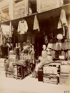 Geschäft in der Rue du Petit Thomas von Eugène Atget
