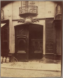 Abgerissenes Haus, Rue du Petit-Pont 10 von Eugène Atget