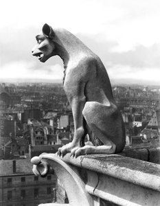 Wasserspeier von der Balustrade der Grande Galerie der Westfassade, Replik eines Originals aus dem 12. Jahrhundert