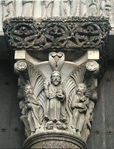 Säulenkapitell mit Christus Segen vom Westportal der Fassade, 1840-61 von Eugene Emmanuel Viollet le Duc