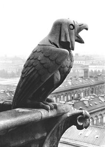 Wasserspeier von der Balustrade der Grande Galerie der Westfassade, Replik eines Originals aus dem 12. Jahrhundert
