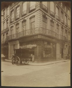 54 Rue Saint-Honoré und 1 Rue des Prouvaires, (1. Arr.) von Eugène Atget