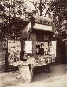 Kiosk in Paris, ca. 1910
