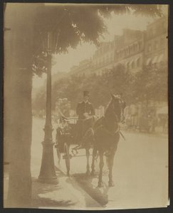 [Wartende Kutsche] von Eugène Atget