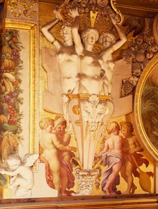 Fresken und Stuckarbeiten in der Galerie von Franz I. im Schloss Fontainebleau, Frankreich (UNESCO-Welterbestätte)