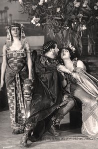 Herbert Beerbohm Tree, Constance Collier und Alice Crawford, englische Schauspieler, 1907 von F. W. Burford