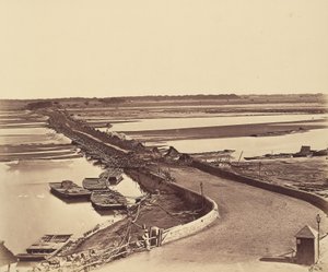 Bootsbrücke über den Jumna, aufgenommen von Lulim Ghur von Felice Beato