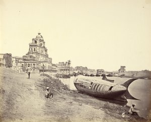 Chutter Manzil Palast, mit dem königlichen Boot in Form eines Fisches auf dem Gomti-Fluss