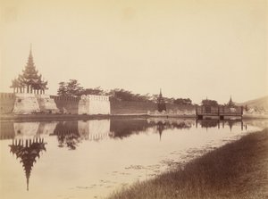 Ostwand der Stadt mit Graben und Brücke, Mandalay