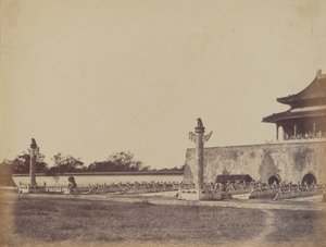 Eingang zum Winterpalast, Peking, 29. Oktober 1860, 1860 von Felice Beato
