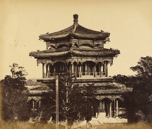 Der große Kaiserpalast (Yuan Ming Yuan) vor dem Brand, Peking, 18. Oktober 1860 von Felice Beato