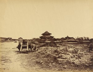 Oberseite der Mauer von Peking mit den auf unsere Batterien gerichteten chinesischen Kanonen, 14. Oktober 1860