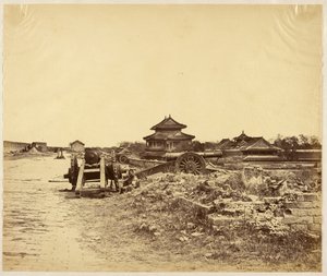 Oberseite der Mauer von Peking, Besitz ergriffen am 14. Oktober 1860, zeigt die chinesischen Kanonen gegen unsere Batterien gerichtet