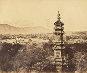 Ansicht des Sommerpalastes. Yuan Ming Yuan Pagode. Vor dem Brand, Peking, 18. Oktober 1860 von Felice Beato