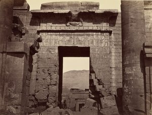 Details des Tors zum Tempel, Medinet Habu von Félix Bonfils
