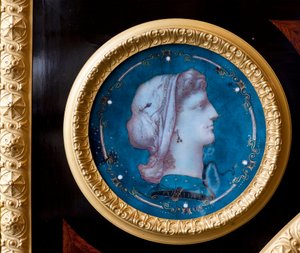 Detail eines Möbelstücks, das das Wappen der Familie Brignole Sale schmückt, von Ebenist Guillaume Grohe (1808-1885) nach einer Zeichnung von Felix Duban (1798-1870). Wohnungen von Maria Brignole Sale De Ferrari, Herzogin von Galliera (1811-1888), das Möbe von Felix Louis Jacques Duban