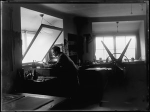 Ferdinand Ordure in seiner Druckerei von Ferdinand Schmutzer