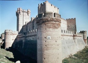 Blick auf das Castillo de la Mota, erbaut für Juan II. im Jahr 1440 von Fernando de Carreno