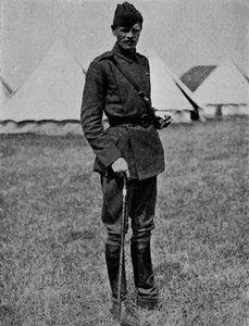 Leutnant B.H. Barrington-Kennett, der erste Adjutant des RFC, 1912 von Flight Photo