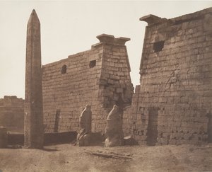 Louksor Theben, Pylone Kolosse und Obelisk, 1851-52 von Félix Teynard