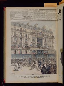 Der Start des Paris-Brest-Radrennens vor den Büros von 