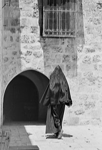 Religiöser in einer Straße der Altstadt von Jerusalem