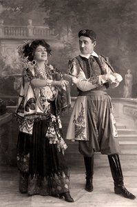 Lily Elsie und Joseph Coyne in Die lustige Witwe, 1908 von Foulsham and Banfield