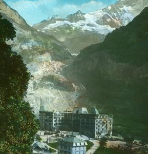 Bärenhotel, Gletscher und Fiescherhorn, Grindelwald, Schweiz von Fradelle and Young