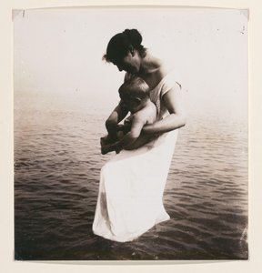 Montage einer Frau mit Baby und Meer im Hintergrund von Francesco Michietti