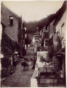 Clovelly, Das Neue Gasthaus und Straße