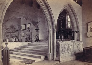 Denkmäler und Chorstufen, Tenby Church, 1870er Jahre von Francis Bedford
