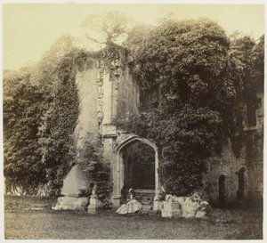 Ruine von Raglan Castle in Monmouthshire