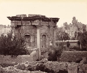 Der Rundtempel (Tempel der Venus), Baalbek von Francis Bedford