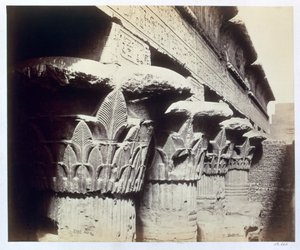 Die Kapitelle des Portikus, Tempel von Khnum, Esna, Ägypten, 1862