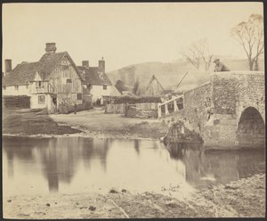 Ansicht eines Hauses über einen Fluss mit einer Brücke rechts von Francis Bedford