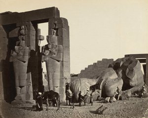 Gefallene Statue im Ramesseum, Theben