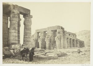 Das Memnonium, Theben, von der Ebene aus von Francis Frith