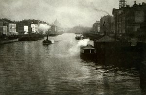 Der Fontanka-Fluss in St. Petersburg, Russland, 1900er Jahre von Fred Boisson