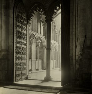 Ely-Kathedrale: Galiläa-Vorhalle vom Kirchenschiff von Frederick H. Evans