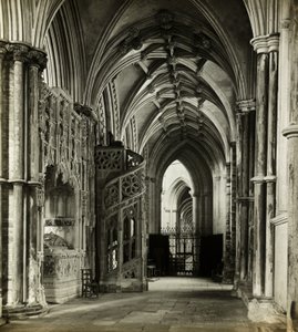 Ely-Kathedrale: Nordchor-Gang nach Westen