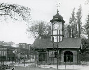Das Kamelhaus, London Zoo von Frederick William Bond