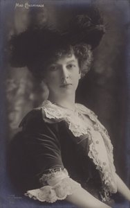 Cécile Chaminade, französische Pianistin und Komponistin von French Photographer