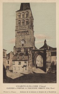 Charité-sur-Loire, Glockenturm und Portal der alten Abtei von French Photographer