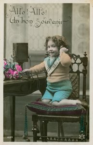 Kind benutzt Telefon von French Photographer