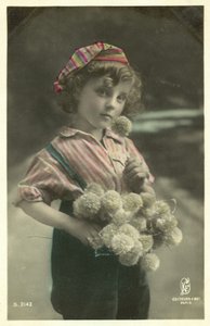 Kind mit einem Blumenstrauß von French Photographer