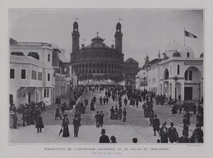 Französische Kolonialpavillons und der Palais du Trocadero vom Pont d