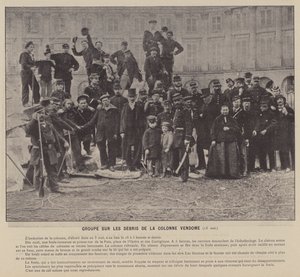 Die Kommune von Paris, Gruppe auf den Trümmern der Vendôme-Säule von French Photographer