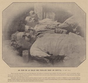 Die Kommune von Paris, Eine Ecke des Saals der Erschossenen in einem Krankenhaus, 27. Mai 1871 von French Photographer