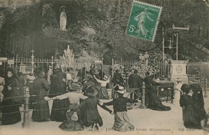 Lourdes, Die Wunderbare Grotte von French Photographer